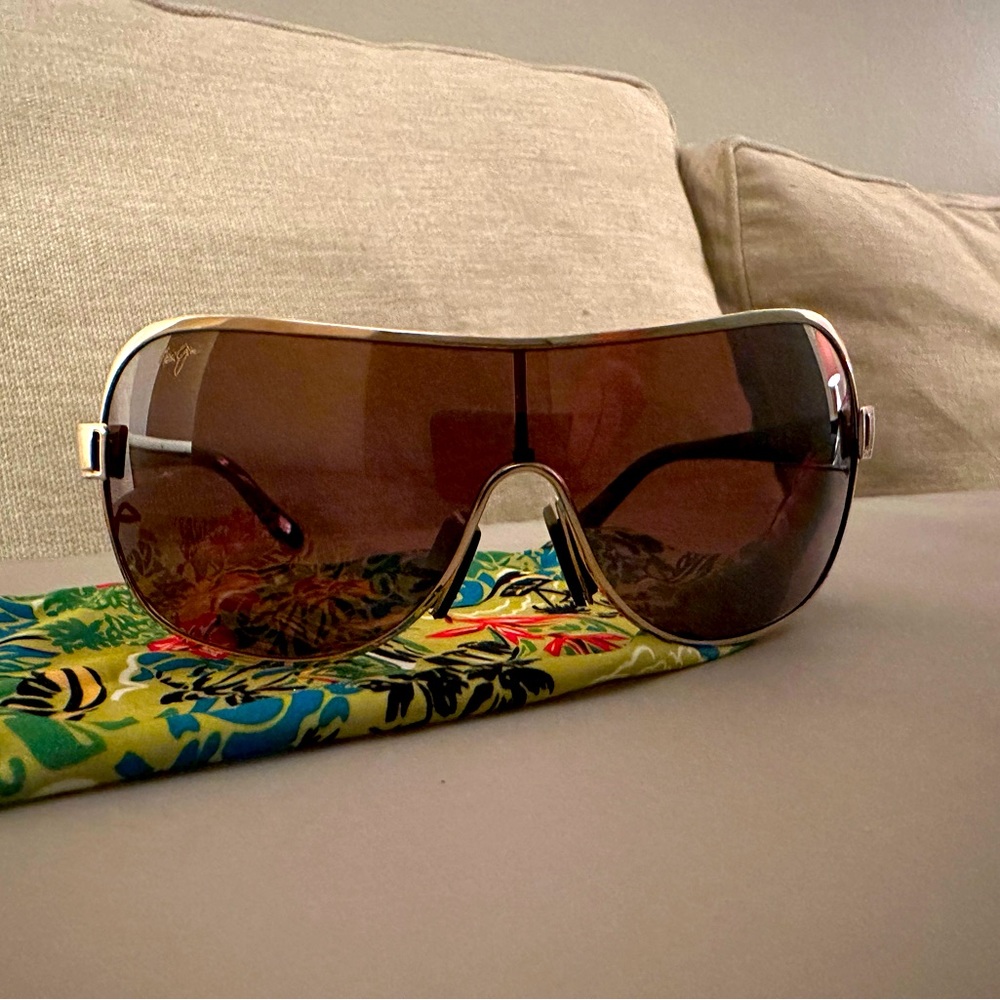 Maui Jim Maka sunglasses.  Mint condition.